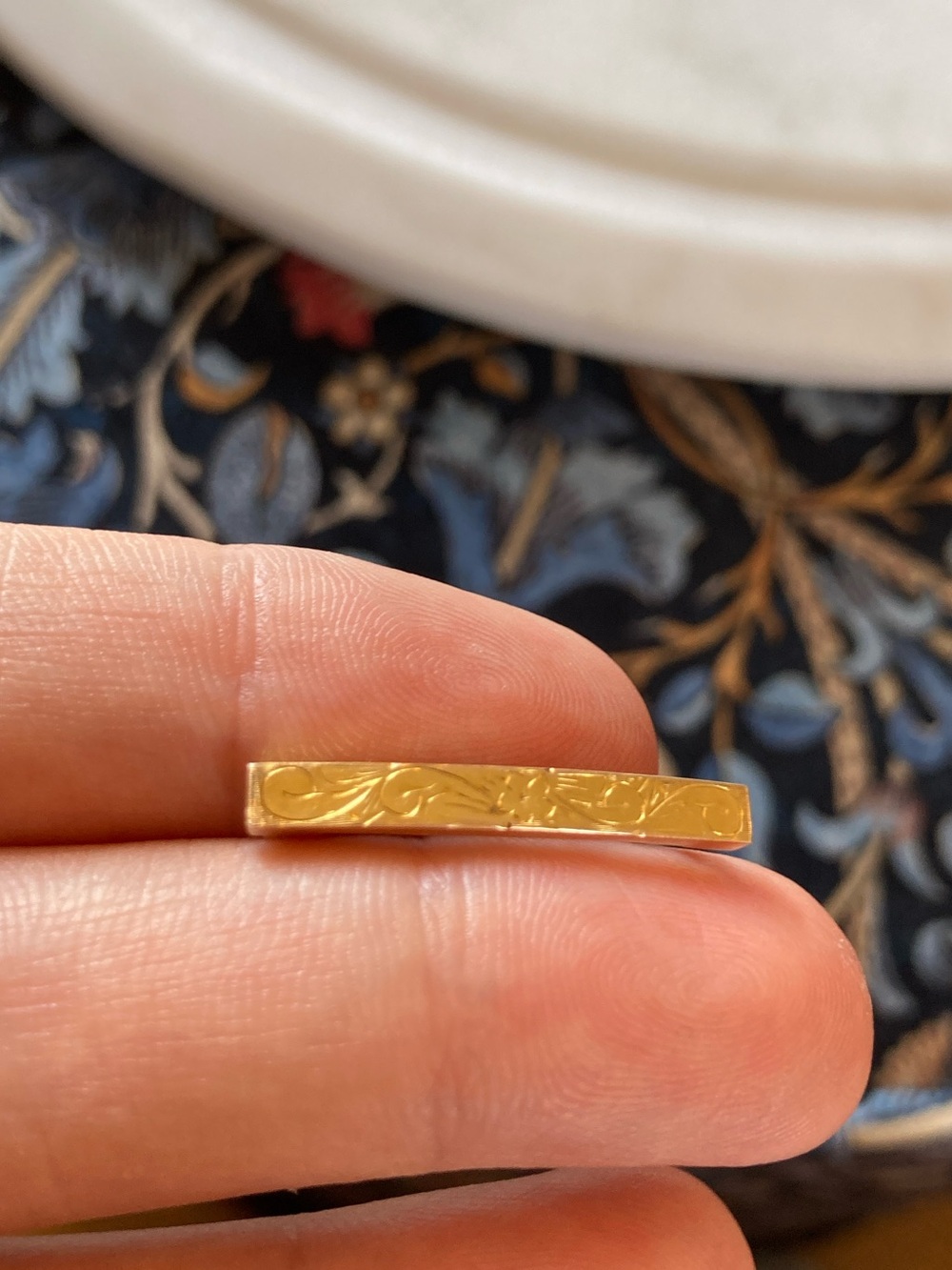 Antique Victorian 10K Gold Engraved Floral Lingerie/Lace Pin Signed Maker’s Mark - Picture 9 of 11